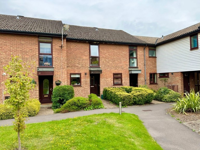 Avondale Ash Vale,Hampshire GU12 5NF