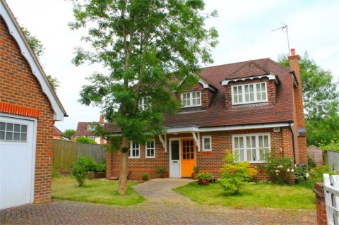 View Full Details for 4 Kings Lake Kings Road,Surrey GU6 7GW