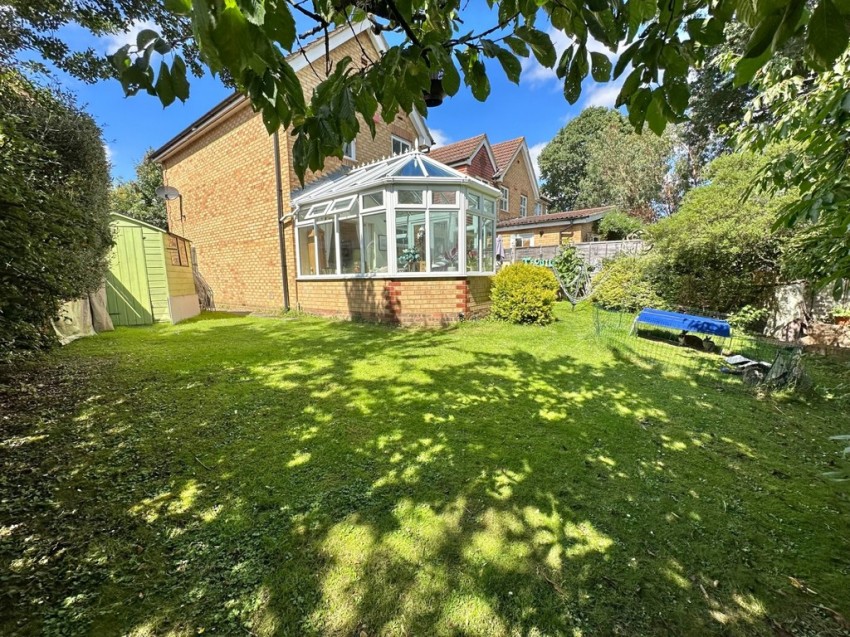 Images for Angers Close, Camberley