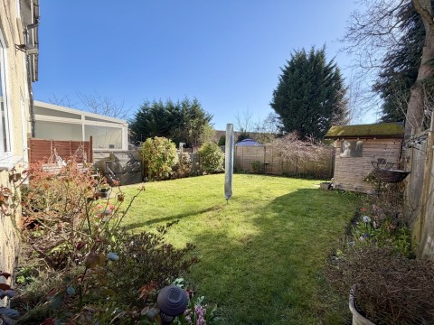 View Full Details for North Farm Road, Farnborough