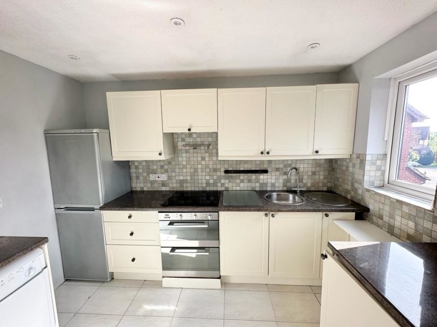 Images for Wantage Road, College Town