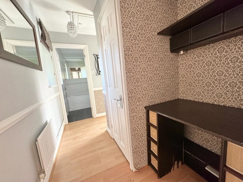 Images for Wantage Road, College Town