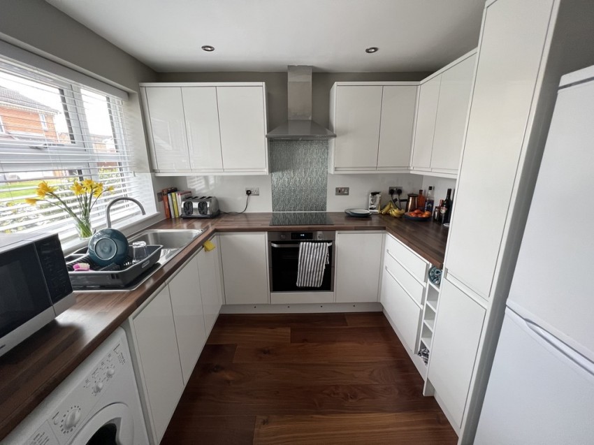 Images for Broom Field, Lightwater