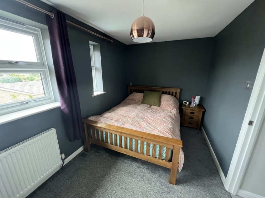 Images for Broom Field, Lightwater